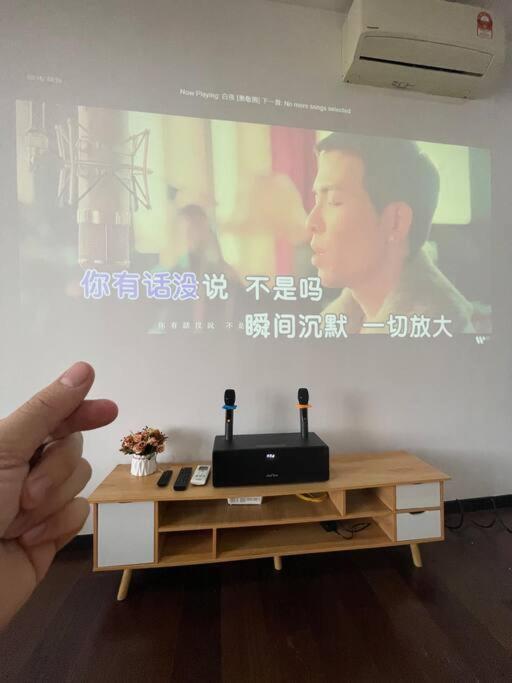 2-4 Pax With Private Karaoke, Private Bbq, Pool & Gym Pangsapuri