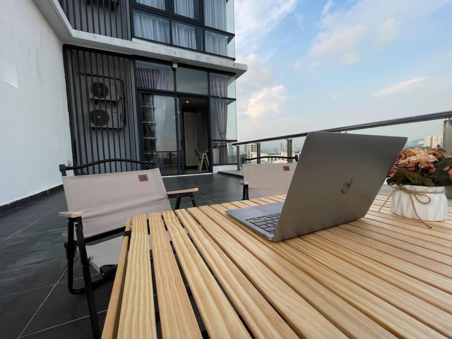 Apartment 2-4 Pax With Private Karaoke, Private Bbq, Pool & Gym