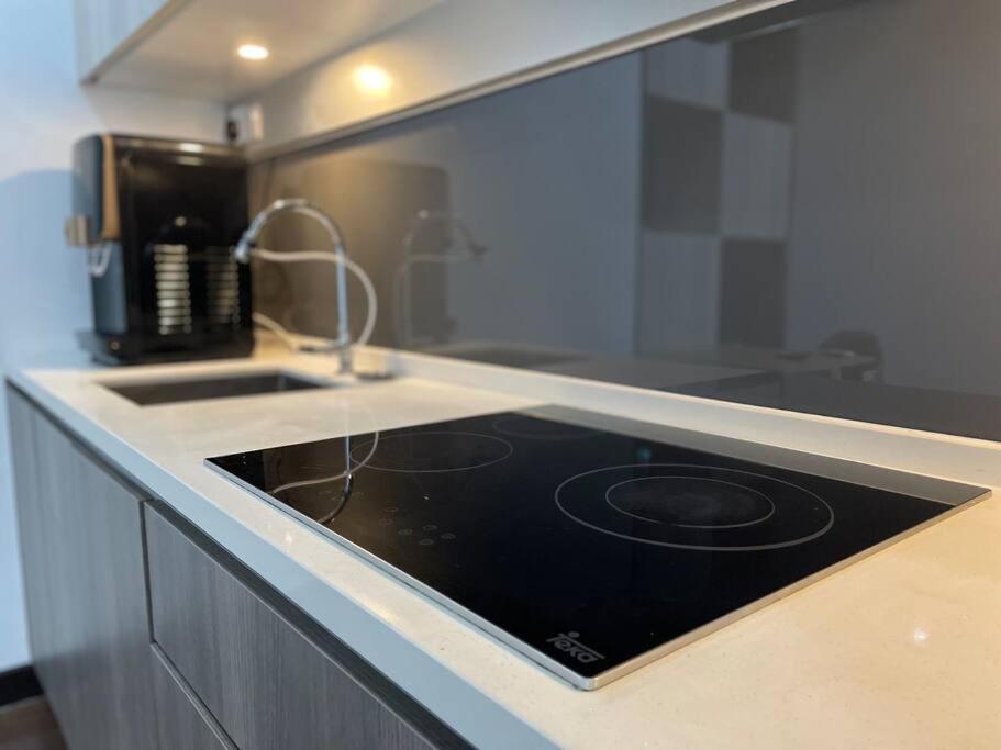 Apartment 2-4 Pax With Private Karaoke, Private Bbq, Pool & Gym Kuala Lumpur